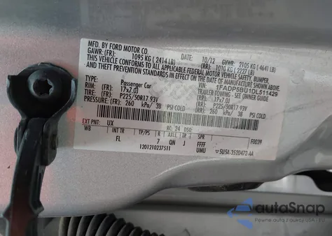 2013 Ford C-Max Hybrid Sel z USA, uszkodzony, nr VIN 1FADP5BU1DL511429